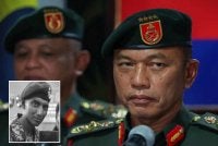 Jeneral Datuk Malek Razak Sulaiman. Gambar kecil: Truper K Indiran