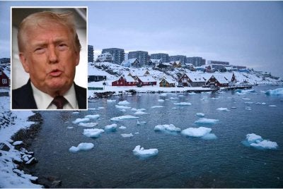 Trump menulis di platform Truth Social bahawa kapal itu akan menjaga ramai orang yang sakit dan tidak mendapat rawatan di Greenlad. - foto AFP