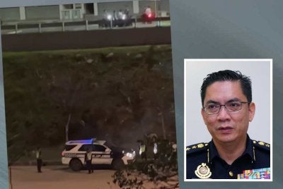 Tangkap layar rakaman video tular dakwaan sekumpulan penunggang motosikal membaling mercun ke arah anggota penguat kuasa JPJ. - Gambar kecil (Azrin)