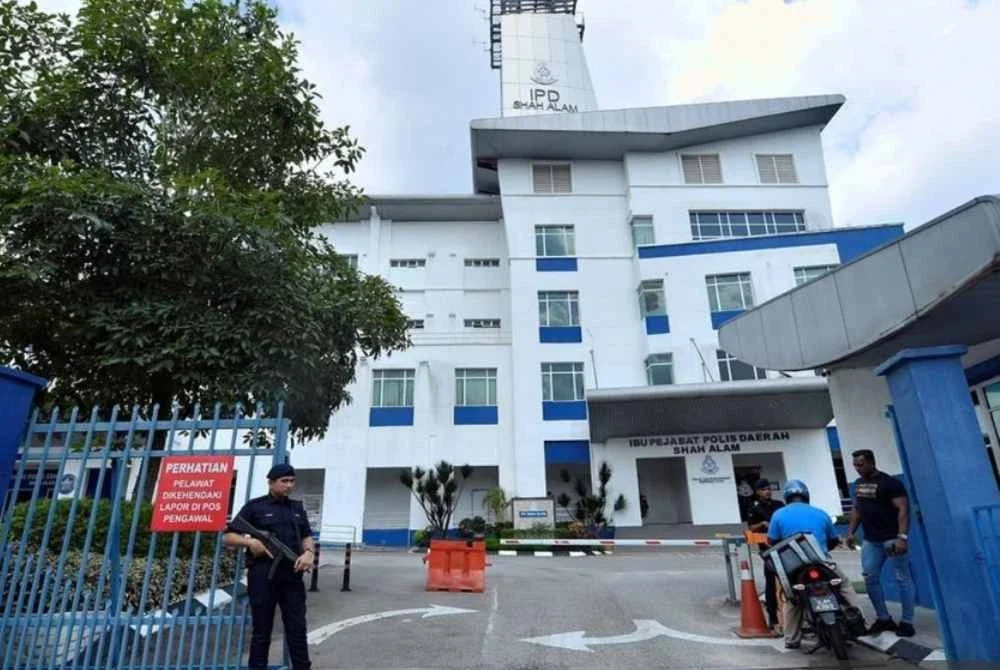 Antara kes diberikan pengecualian pematuhan etika berpakaian termasuklah kes jenayah, kemalangan jalan raya, dan ancaman keselamatan. Foto fail Bernama