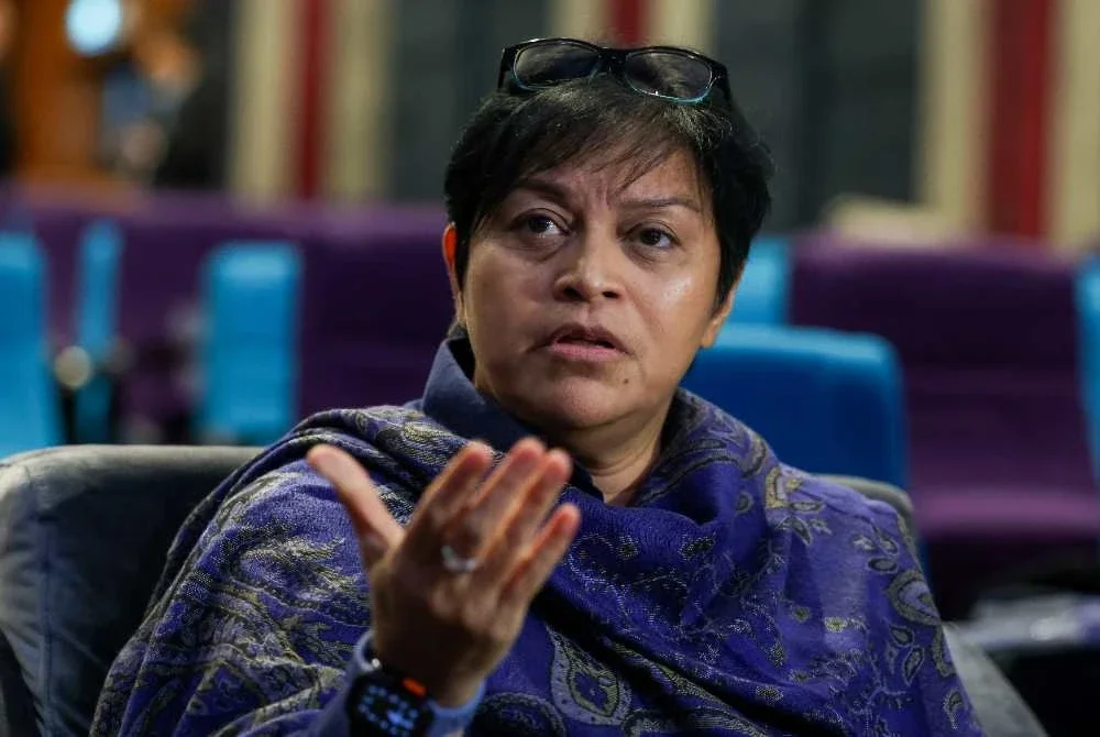 RUU itu dibentangkan oleh Azalina pada Isnin. Foto fail Bernama 