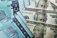 Keputusan Mahkamah Agung AS membatalkan sebahagian besar dasar tarif Trump telah mempengaruhi prestasi ringgit. Gambar hiasan