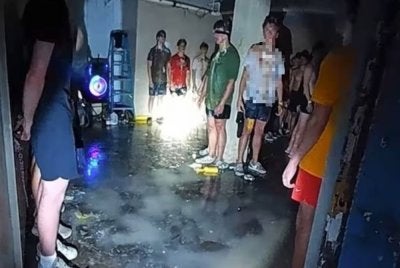 Keadaan pelajar ketika mereka ditemui. Foto Agensi