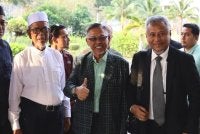 Exco Terengganu, Datuk Hanafiah Mat (tengah) didakwa atas dua pertuduhan menyalahgunakan kedudukan bagi kepentingan dua anak kandungnya.