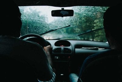 'Microsleep' bukan sahaja membahayakan nyawa anda bahkan penumpang yang bersama anda dan juga pengguna jalan raya lain. Foto hiasan