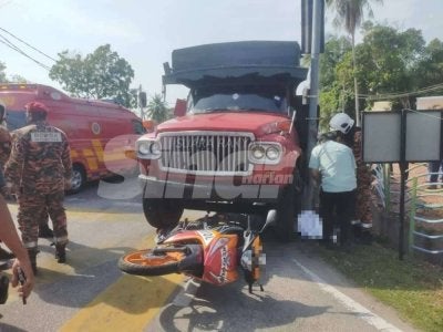 Mangsa yang tersepit maut di lokasi kejadian.