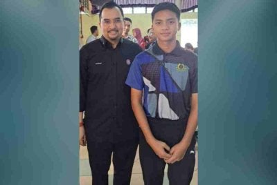 Iskandar Warid bersama Pengerusi Majlis Amanah Rakyat (MARA), Datuk Dr Asyraf Wajdi Dusuki.