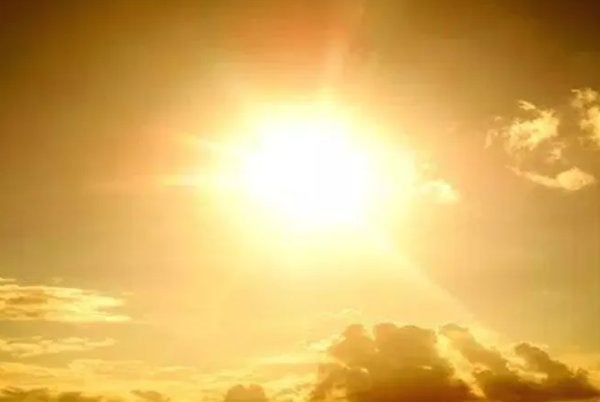 MetMalaysia hari ini mengeluarkan amaran cuaca panas tahap satu (berjaga-jaga) di tujuh kawasan di Semenanjung Malaysia. Gambar hiasan