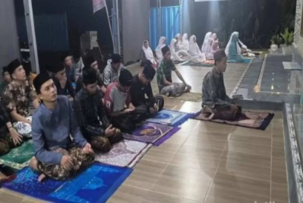 Pihak pesantren memastikan seluruh rukun dan gerakan solat tetap dijalankan mengikut syariat ditetapkan.