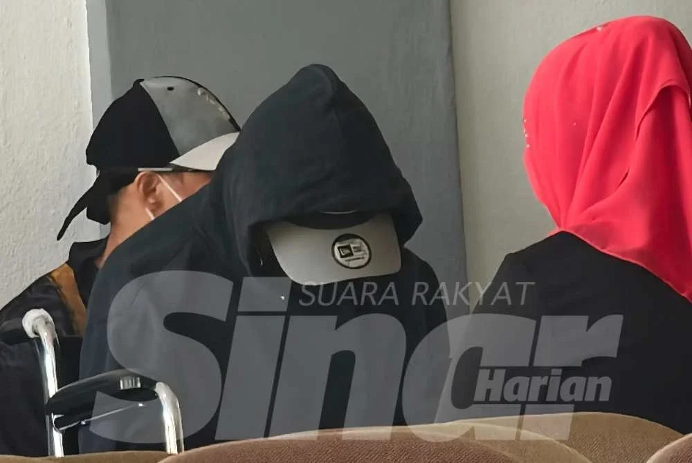 Pemandu Honda Jazz masih hadir ke mahkamah naik kerusi roda.