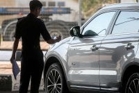 Kenderaan dinaiki Komander AKPS Bukit Kayu Hitam ditembak dalam satu kejadian awal pagi Rabu. Foto Bernama