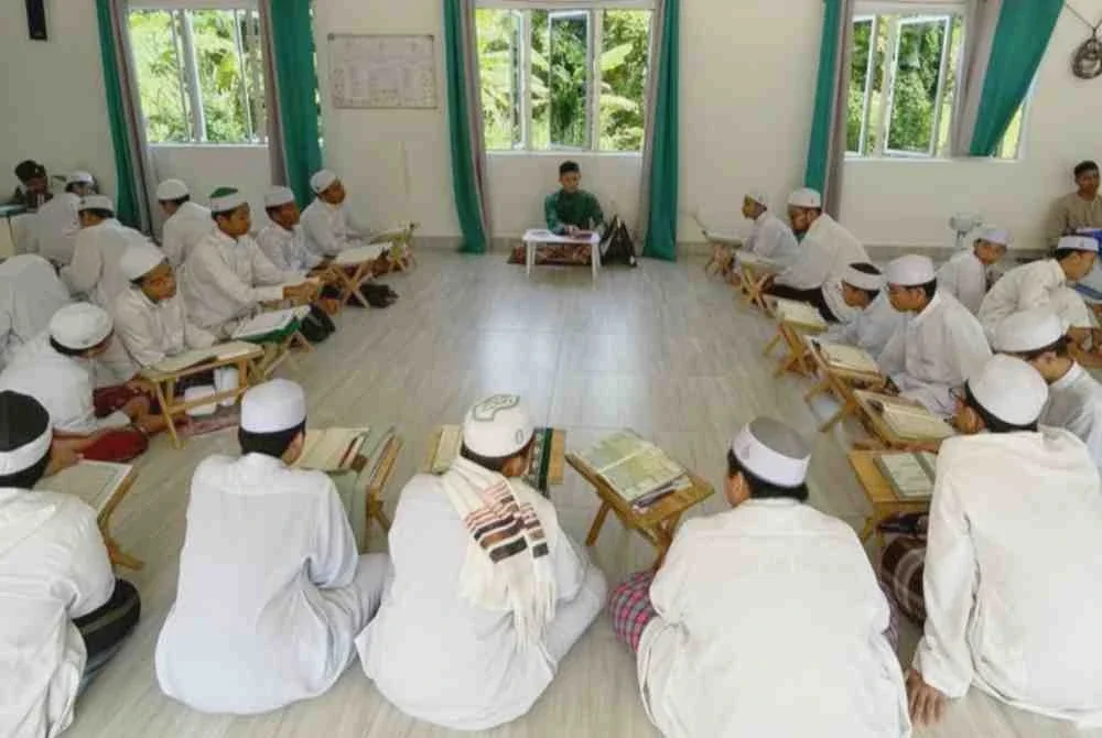 Kemasukan pelajar ke Maahad Tahfiz Istiqomatuddin dibuka sepanjang tahun, merangkumi pengajian hafazan 30 juzuk al-Quran, Syahadah al-Quran, Diniyyah serta akademik asas.