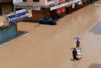 Keadaan banjir di Pekan Beaufort.