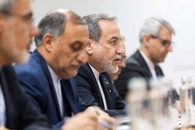 Menteri Luar Iran, Abbas Araghchi berucap dalam pertemuan dua hala antara Switzerland dan Iran sempena pusingan kedua rundingan AS-Iran di Geneva. - AFP