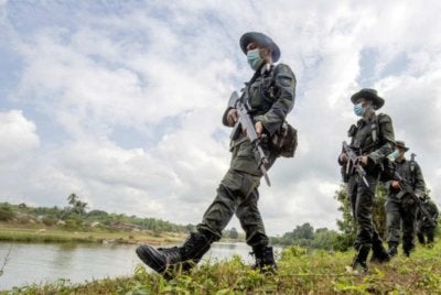 Kelengkapan pertahanan diri yang mencukupi merupakan keperluan asas bagi mengimbangi ancaman fizikal di lapangan yang semakin sukar diramal serta berbahaya. Gambar hiasan