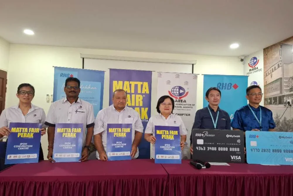 Wendy (tiga dari kanan) bersama barisan rakan strategik penganjuran MATTA Fair Perak edisi ke-36 yang dijadualkan berlangsung pada 7 dan 8 Mac depan.