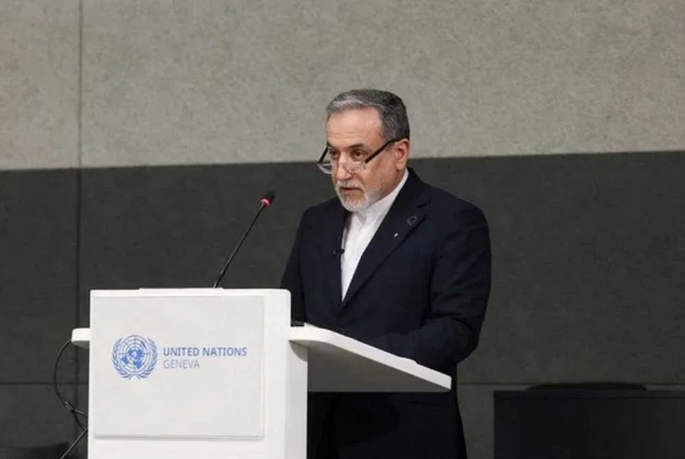 Abbas Araghchi menegaskan Iran tidak akan berdiam diri atau melihat kedaulatan negara itu dicabul. - Foto fail/Reuters