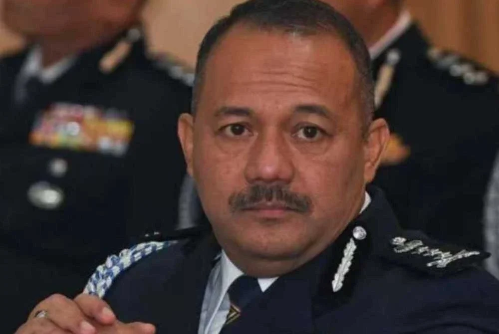 Datuk Azizee Ismail.