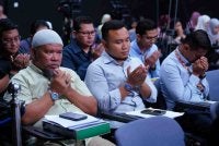 Orang ramai hadir pada Majlis taklimat sinergi media sempena World #QuranHour 2026 yang berlangsung di Studio My #QuranTime, Karangkraf pada Rabu. Foto Mohd Halim Abdul Wahid