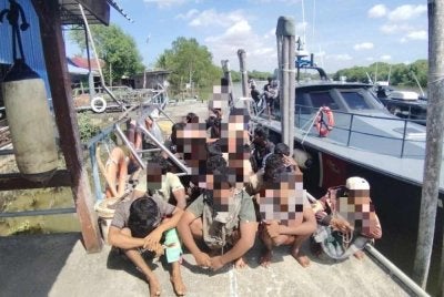 Kesemua tangkapan melibatkan 36 lelaki dewasa berusia antara 15 hingga 47 tahun serta seorang kanak-kanak lelaki berusia enam tahun. Foto: Maritim Malaysia