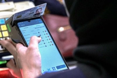 SARA Bulanan telah dikreditkan ke dalam MyKad penerima yang layak bermula Ahad. Foto Bernama