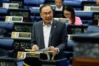 Anwar ketika Mesyuarat Pertama, Penggal Kelima Parlimen ke-15 Dewan Rakyat di Bangunan Parlimen pada Isnin. Foto Bernama