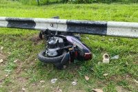 Seorang remaja perempuan maut manakala ibunya parah selepas motosikal dinaiki terlibat kemalangan di Jalan Masai Lama, Masai, Johor Bahru, pada Isnin. Foto PDRM