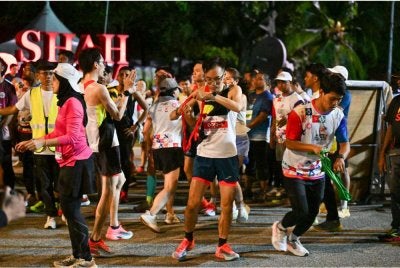 Format larian Ekiden yang berasal dari Jepun itu memerlukan empat pelari untuk melengkapkan jarak 22km secara bergilir-gilir, dengan menyerahkan tasuki sebagai simbol amanah dan kesinambungan perjuangan.