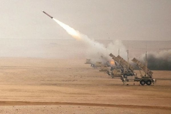 Arab Saudi berjaya memintas dan memusnahkan lima dron berhampiran Pangkalan Udara Prince Sultan - Foto: Agensi