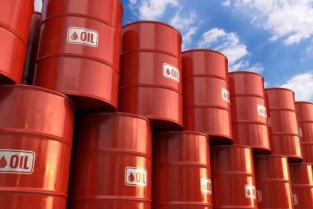 Gangguan berlanjutan sehingga sebulan boleh mendorong harga minyak mencecah AS$95-100. Gambar hiasan