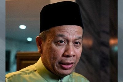 Mohd Khalid ketika ditemui pemberita pada program Majlis Berbuka Puasa Polis Diraja Malaysia (PDRM) di PULAPOL hari ini. - Foto: Bernama