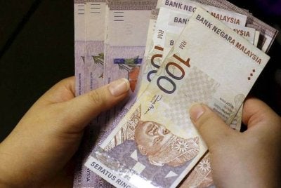 Pada 8 pagi, mata wang tempatan itu diniagakan pada 3.9390/9535 berbanding dolar AS 3.9440/9495 ketika ditutup semalam. Foto: Bernama 