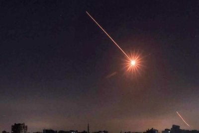 Sebuah peluru berpandu Iran memasuki ruang udara wilayah yang diduduki Israel. -Agensi