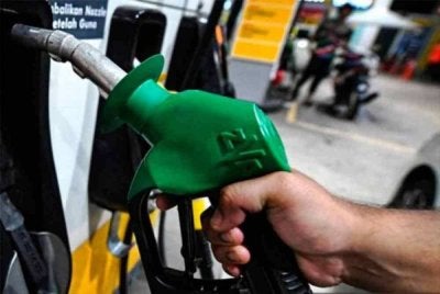 Harga runcit petrol RON97 dinaikkan sebanyak 10 sen kepada RM3.25 seliter bagi tempoh 5 hingga 11 Mac ini. Gambar hiasan