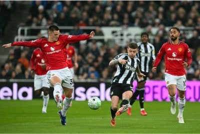 Manchester United gagal meneruskan momentum kemenangan selepas ditundukkan Newcastle United dalam aksi EPL. Foto AFP