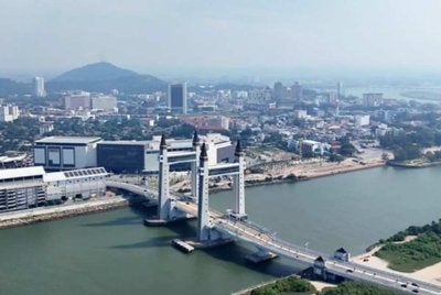 Kerajaan Persekutuan sentiasa bekerjasama dengan pelbagai agensi dan kerajaan negeri bagi memastikan pelbagai program dapat dilaksanakan untuk mengurangkan kadar miskin tegar di Terengganu. Foto hiasan