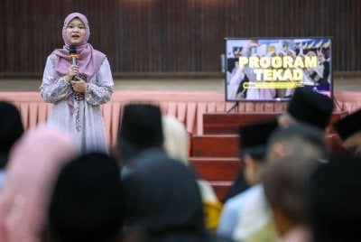 Fadhlina berucap pada Program Jaulah Ramadan Kementerian Pendidikan Tahun 2026 Negeri Pahang di Sekolah Menengah Kebangsaan (SMK) Sultanah Hajah Kalsom pada Khamis. Foto Bernama