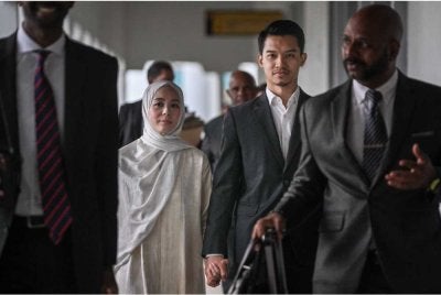 Vivy dan suami hadir di Mahkamah Sesyen Kuala Lumpur bagi sebutan kes berhubung dakwaan pecah amanah melibatkan dana pelaburan daripada Khazanah Nasional dan Permodalan Nasional Berhad berjumlah RM8 juta. Foto Bernama