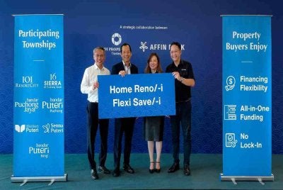 Dari kiri Pengarah Pembangunan Hartanah (Wilayah Tengah), IOI Properties Group Berhad, Ho Kwok Wing; Ketua Pegawai Operasi Kumpulan Pembangunan Hartanah (Malaysia), IOI Properties Group Berhad, Teh Chin Guan; Pengarah Urusan, Perniagaan Gadai Janji, AFFIN Bank Berhad, Jessie Wong; dan Ketua Perikatan Strategik dan Penjenamaan, AFFIN Bank Berhad, Simeon Leong.