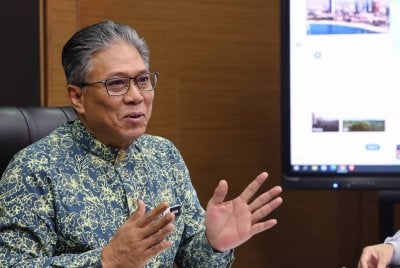 Ikram pada sesi taklimat media berkaitan Konflik Asia Barat di Wisma Putra pada Jumaat. Foto Bernama