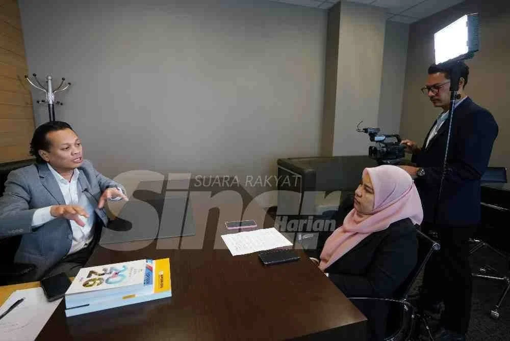 Nik Nazmi sewaktu ditemu bual wartawan Sinar Harian, Farah Shazwani Ali di Parlimen, Kuala Lumpur baru-baru ini. Foto: Sinar Harian/ROSLI TALIB
