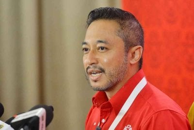 Isham Jalil 