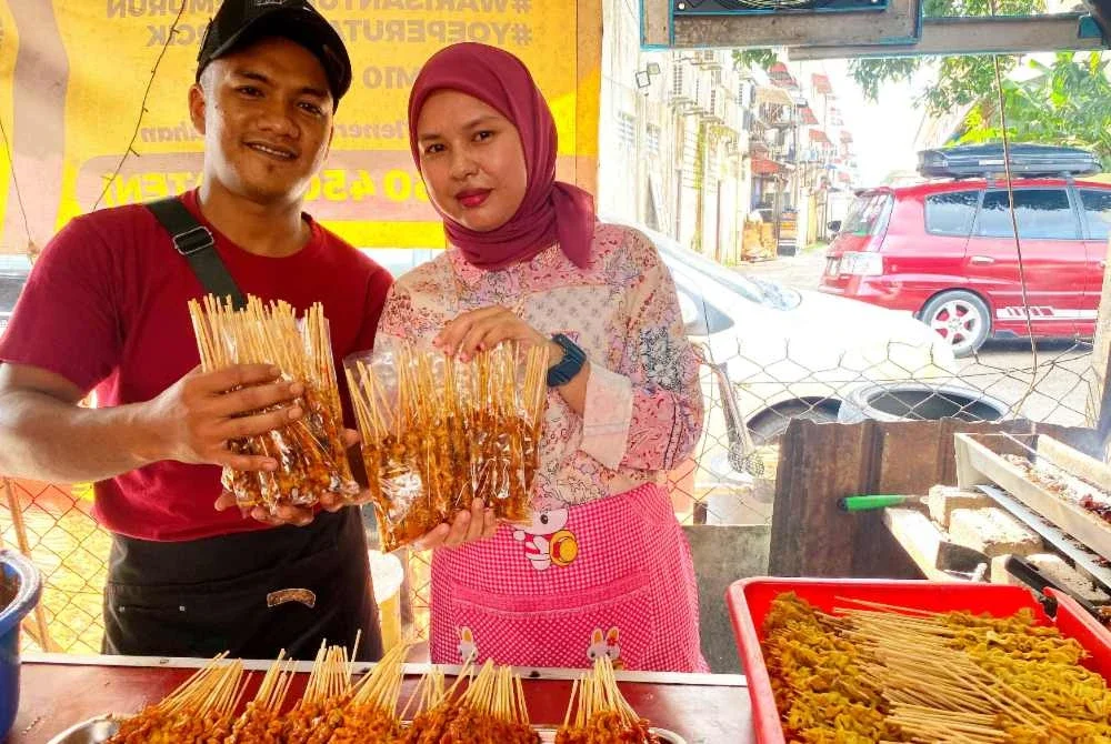 Sebanyak 5,000 cucuk perut ayam percik mampu terjual kurang dari dua jam.