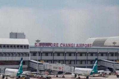 MFA memaklumkan seramai 152 rakyat Singapura dan tanggungan mereka selamat mendarat di Lapangan Terbang Changi dari Muscat, Oman, bersama-sama warga Korea Selatan dan Malaysia. Foto fail Bernama 