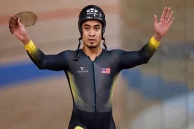 Jaguh berbasikal trek negara, Datuk Mohd Azizulhasni Awang membuktikan dirinya masih "berbisa” apabila berjaya merangkul pingat emas acara keirin pada Siri Piala Dunia Berbasikal Trek di Perth, Australia.