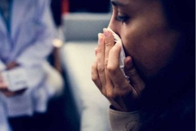 Ramai wanita terperangkap dalam kitaran keganasan akibat kebergantungan ekonomi dan akses terhad kepada perlindungan. Gambar hiasan 