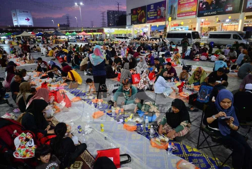 Program Iftar Mega GM Klang di Dataran GM pada Jumaat. Foto SINAR HARIAN/ASRIL ASWANDI SHUKOR
