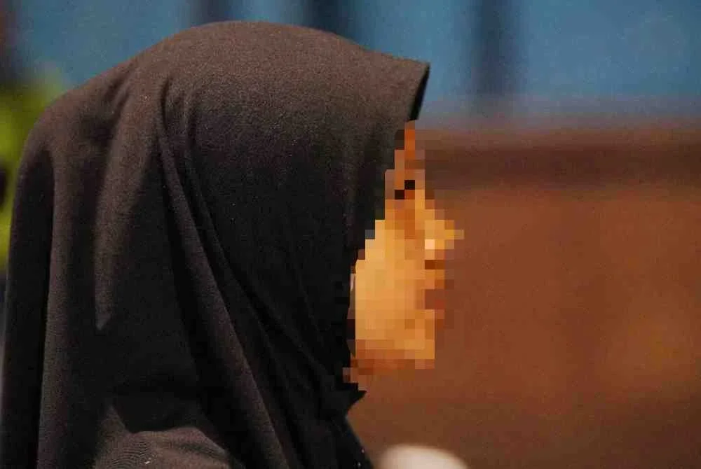 Lily mengakui selesa membesar di Chow Kit, Kuala Lumpur setelah menetap lebih 10 tahun di sana bersama keluarganya.