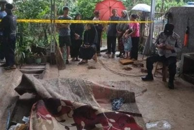 Polis mendapati mayat mangsa disembunyikan di bawah lambakan pakaian, manakala serbuk kopi dipercayai ditaburkan di atas jenazah untuk menutup bau busuk. Foto: Agensi 
