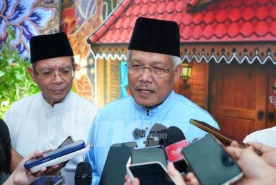 Datuk Seri Hamzah Zainudin 